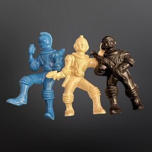 Vintage 1950s Archer - Ajax Hard Plastic Spacemen Blue Cream & Black Figures B4